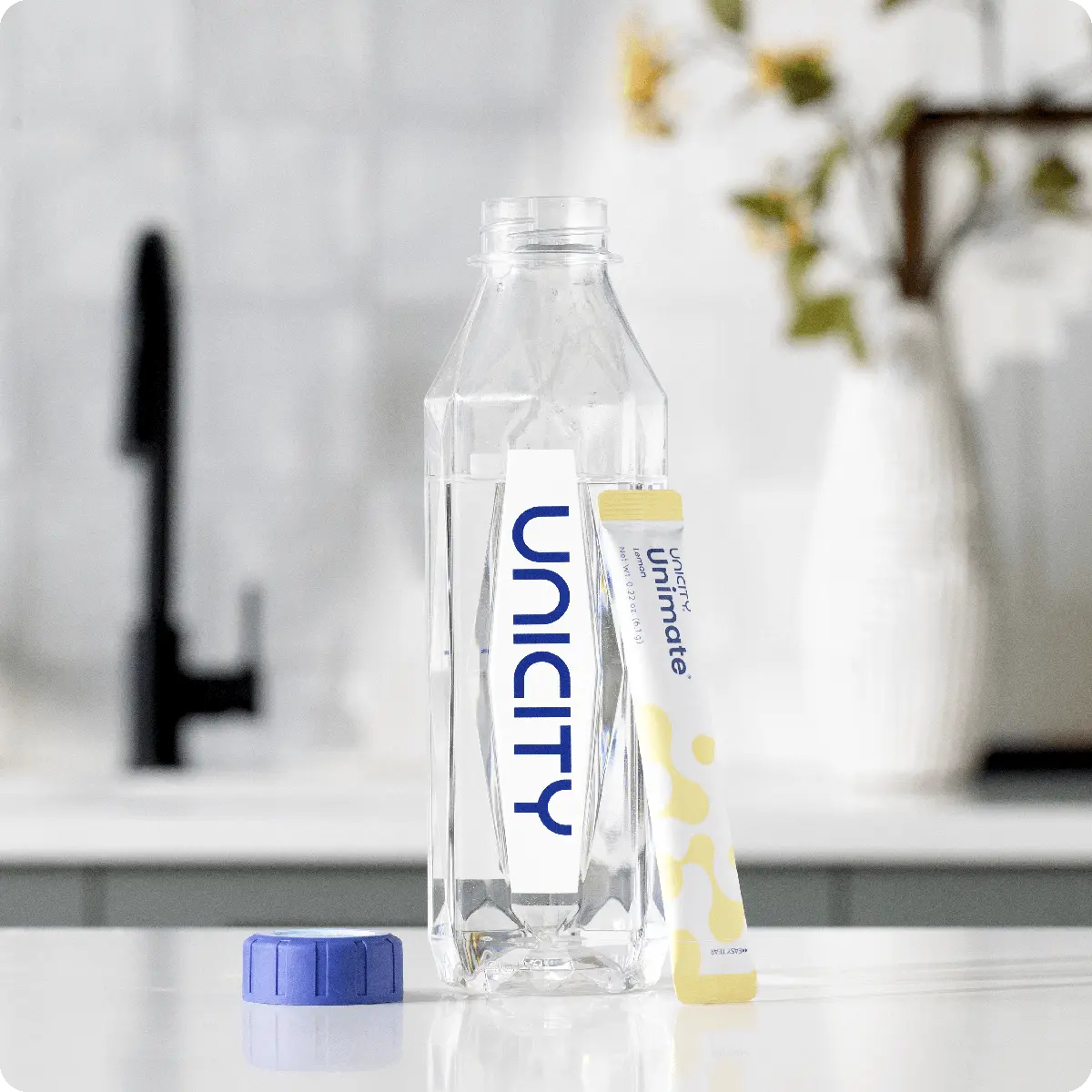 Unicity - Gourde Diamant -  Sans BPA - 500 ml - Repères de dosage intégrés pour Balance et Unimate